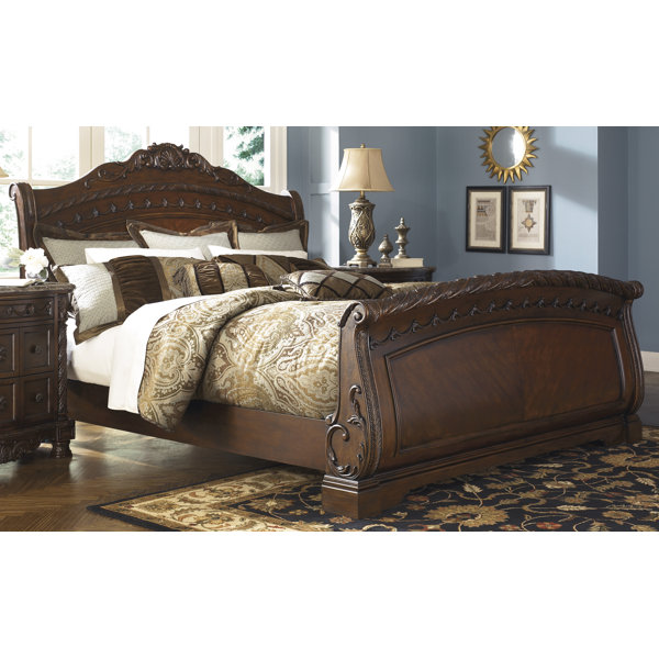 Mill valley ii cherry deals queen sleigh bedroom with storage